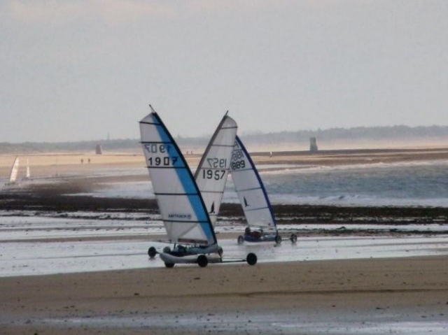  Navegación en arena en la isla de Noirmoutier 